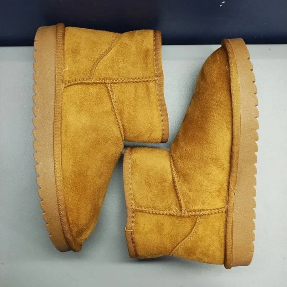 Cushionaire Hipster Mini Winter Boots Womens‎ US Size 7 Brown Synthetic Pull On